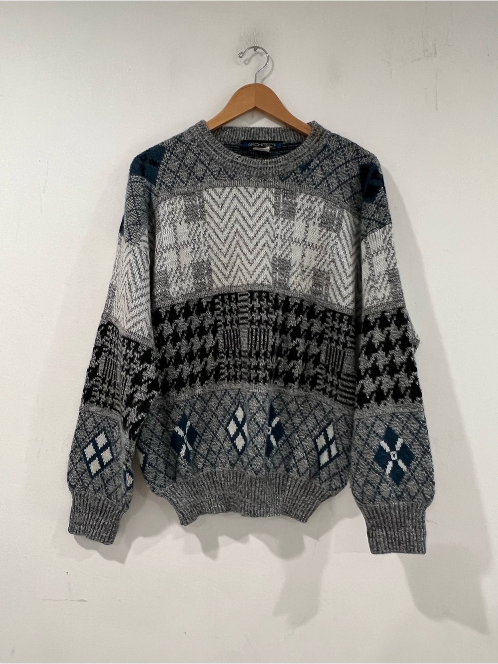 ARCHITECT Gray Patterned Crewneck Sweater VTG with Blue Accents made in ITALY 🇮🇹